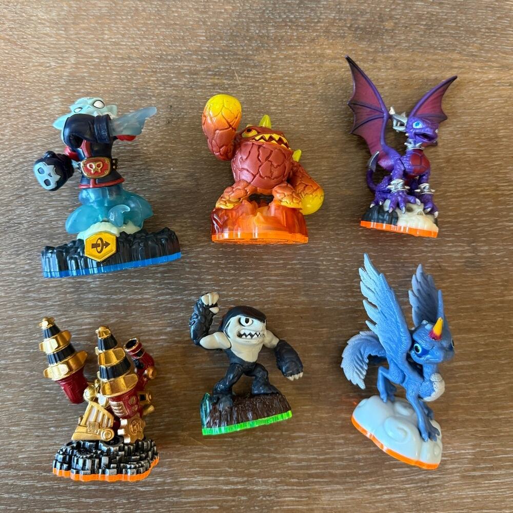 Skylanders Figure LOT of 6 characters WiiU PS3 PS4 XBOX 360